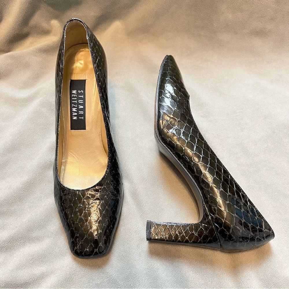 Stuart Weitzman Molorrus Patent Pump Black Size 7 With Box